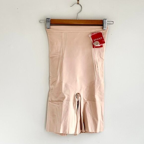 SPANX Mid-thigh Short High Waisted  Nude Size Medium Bodysuit Straps NWT - Picture 1 of 6